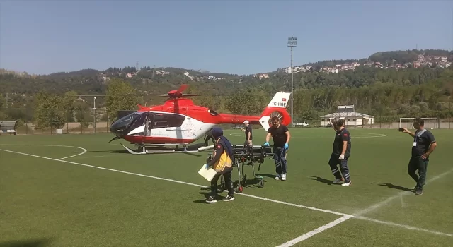 Kahramanmaraş’ta yaşlı hasta ambulans helikopterle Adana’ya gönderildi