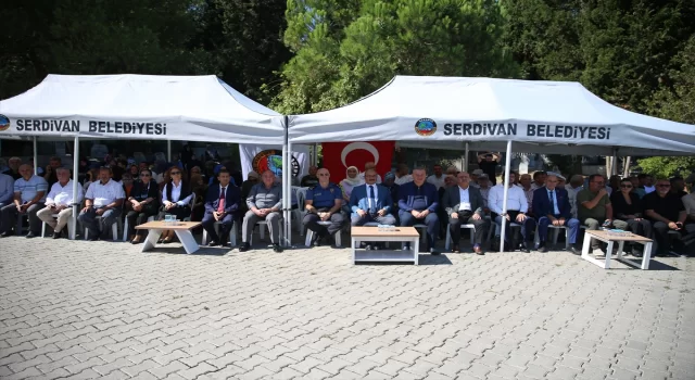 Sakarya ve Kocaeli’de Marmara Depremi’nde hayatını kaybedenler mezarları başında anıldı