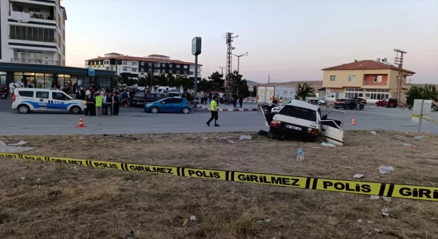 Yozgat’ta pikap ile otomobilin çarpışması sonucu 8 kişi yaralandı