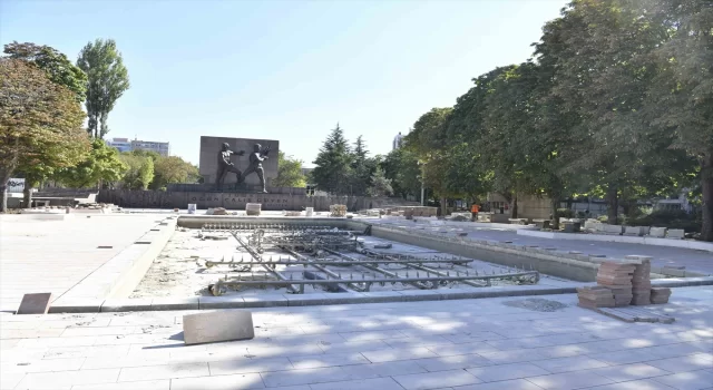 Cumhuriyet tarihinin Ankara’daki ilk parkı Güvenpark’taki yenileme çalışması devam ediyor