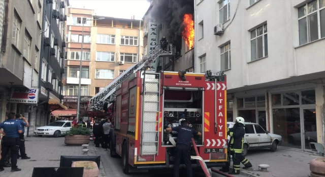 Kayseri’de iş yerinde çıkan yangın söndürüldü