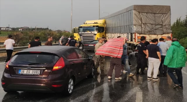 Çorum’da tırla çarpışan otomobildeki 4 kişi yaralandı