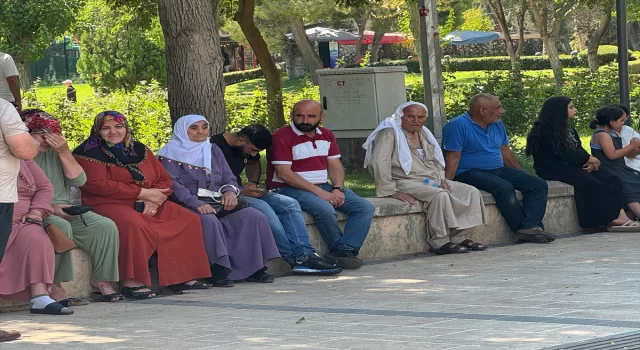 Şanlıurfa’da sıcak hava etkili oluyor