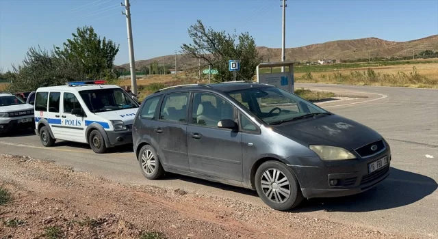 Aksaray’da aracında silahlı saldırıya uğrayan kişi yaralandı