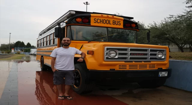 Türk gezgin ”school bus” ile TürkiyeNepal arasında 25 bin kilometre yol katetti