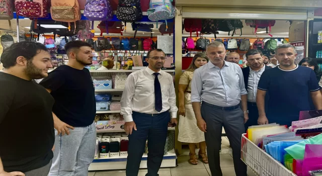 Sakarya’da ihtiyaç sahibi öğrencilerin okul alışverişi Ticaret ve Sanayi Odasınca yapıldı