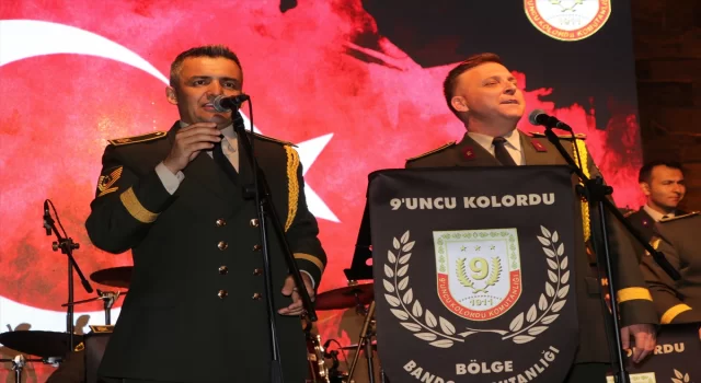 Erzurum’da askeri bando 30 Ağustos Zafer Bayramı’na özel konser verdi