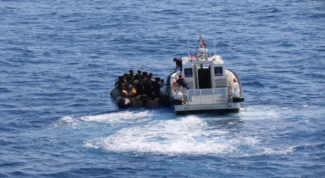 Muğla açıklarında 9 düzensiz göçmen kurtarıldı, 41 göçmen yakalandı