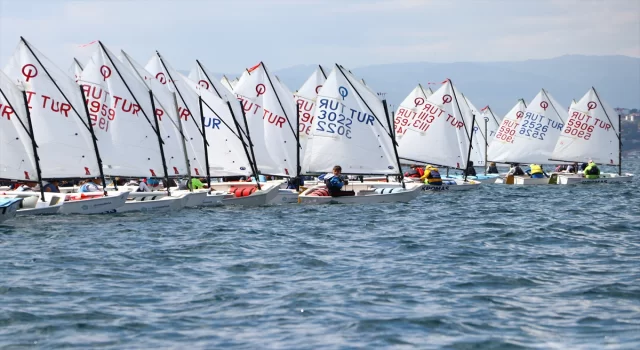 Tekirdağ’da Zafer Kupası yelken yarışları başladı