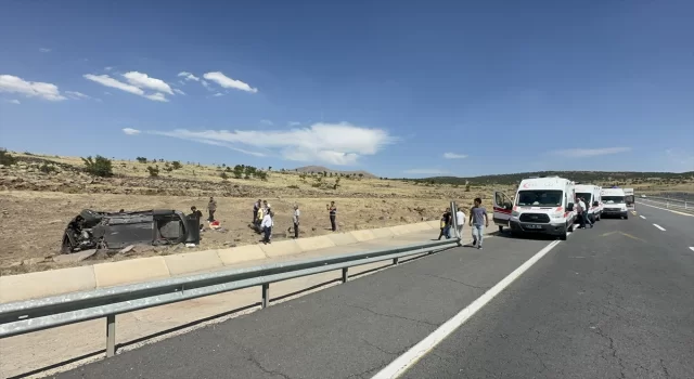 Elazığ’da devrilen otomobildeki 7 kişi yaralandı