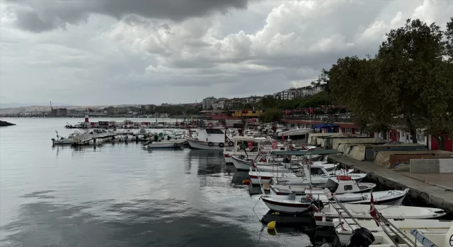 Tekirdağ’da etkili olan fırtına ve sağanak sonrası balıkçılar limana eli boş döndü