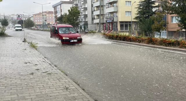 Eskişehir’de kuvvetli sağanak ve dolu etkili oldu