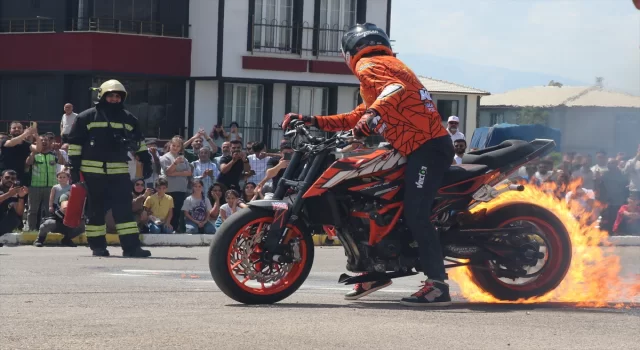 Akrobasi sporcusu Polat’tan gençlere ”motosikleti ekipmanlı ve eğitimli kullanın” tavsiyesi 