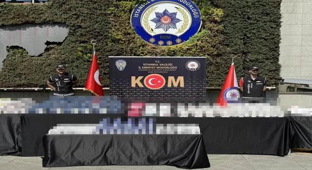 İstanbul’da düzenlenen kaçak ilaç operasyonunda 2 sanık yakalandı