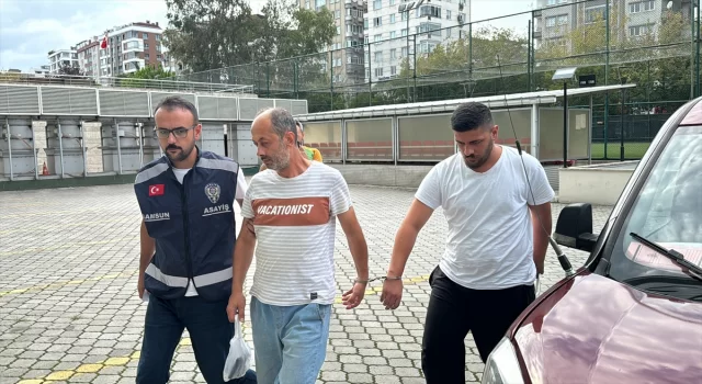 Samsun’da parktan çöp kovası çalan 2 hurdacı yakalandı