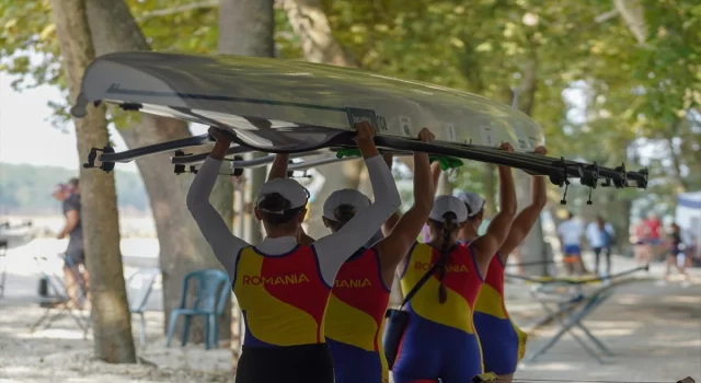 Edirne’deki Avrupa 23 Yaş Altı Kürek Şampiyonası öncesi sporcular antrenmanlara başladı