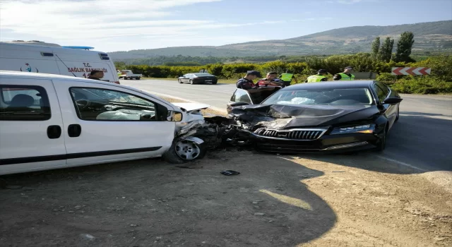 Bursa’da trafik kazasında yaralanan İznik Kaymakamı Karaman hastaneye kaldırıldı