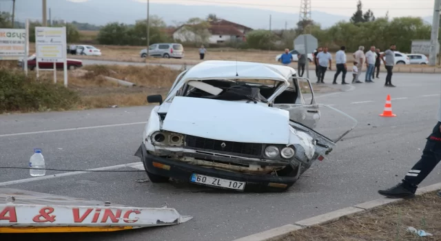 Tokat’ta iki otomobilin çarpıştığı kazada 1 kişi öldü, 3 kişi yaralandı