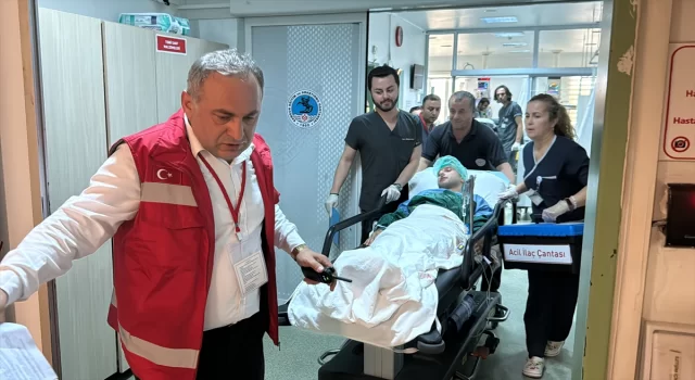 Samsun’da hastanedeki tatbikatta deprem sonrasında yaşananlar canlandırıldı