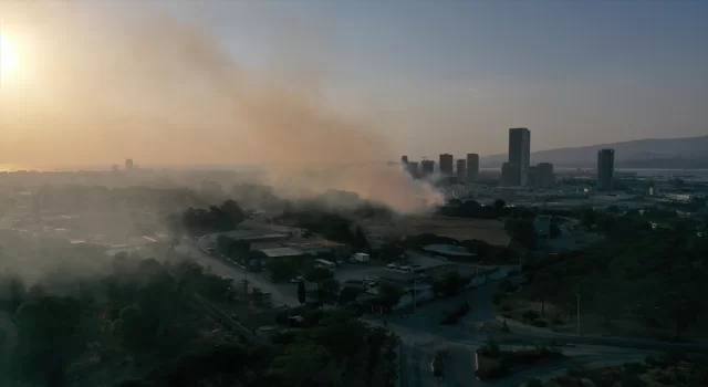 İzmir’de su depolama sahasındaki arazide çıkan yangın kontrol altına alındı