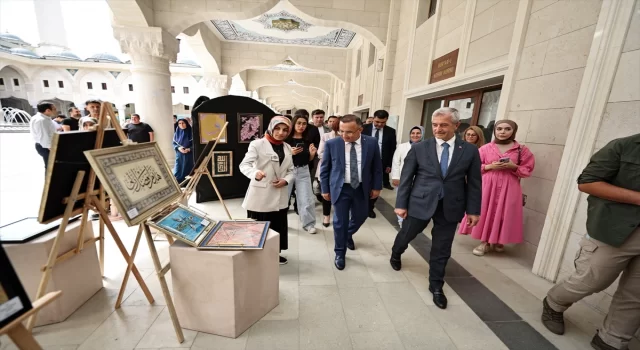 Gaziantep’te kadın kursiyerlerin eserleri sergide satışa sunuldu