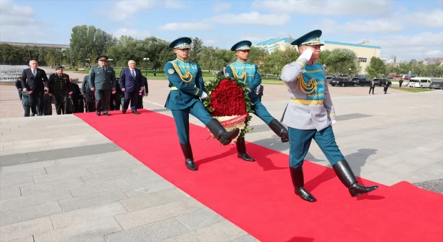 Milli Savunma Bakanı Güler, Kazakistan Savunma Bakanı Jaksilikov’u ziyaret etti