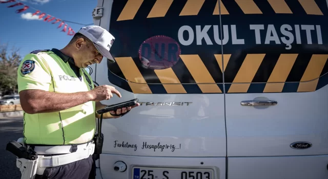 Erzurum’da polis ekiplerince okul servislerine yönelik denetim yapıldı