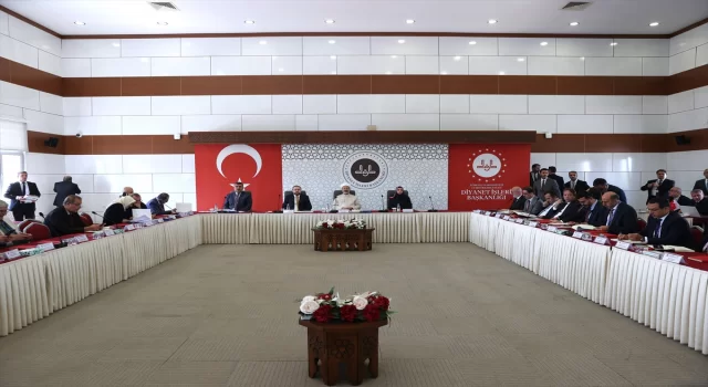 Diyanet İşleri Başkanı Erbaş, 2024 Yılı Hac Organizasyonu Değerlendirme Toplantısı’na katıldı