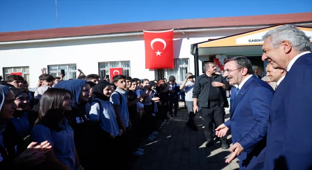 Cumhurbaşkanı Yardımcısı Yılmaz, Bingöl’de okul açılışında konuştu: