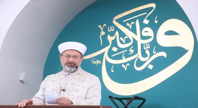 Diyanet İşleri Başkanı Erbaş, Üsküdar Çilehane Camisi’nde hutbe irat etti: