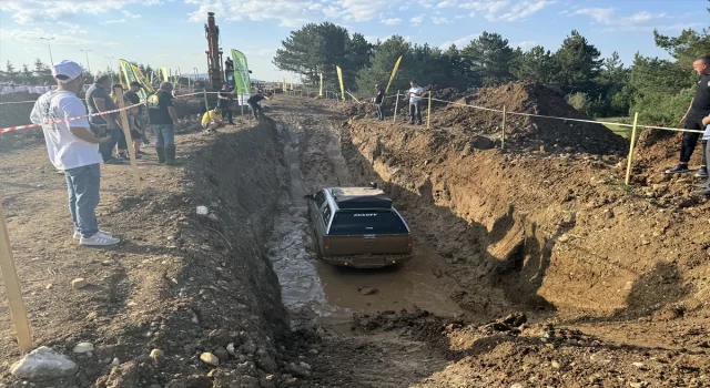 Kastamonu’da offroad araçları performans gösterisi yaptı