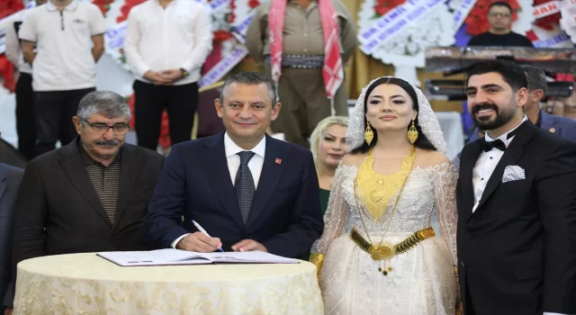 CHP Genel Başkanı Özgür Özel, Mardin’de nikah şahidi oldu