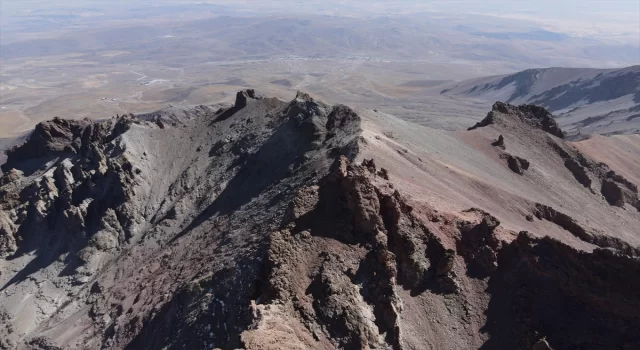 Miralay Cemil Cahit Toydemir’in başlattığı Erciyes tırmanışı 100 yıldır devam ediyor