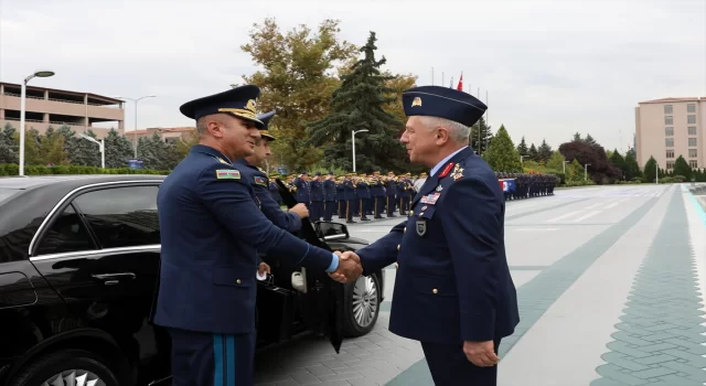 Azerbaycan Hava Kuvvetleri Komutan Vekili İslamzade’den Hava Kuvvetleri Komutanlığına ziyaret