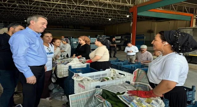 DEM Parti Eş Genel Başkanı Bakırhan, Mersin’de esnaf ve vatandaşlarla buluştu