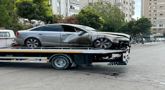 Maltepe’de aydınlatma direğine çarpan otomobilin sürücüsü yaralandı