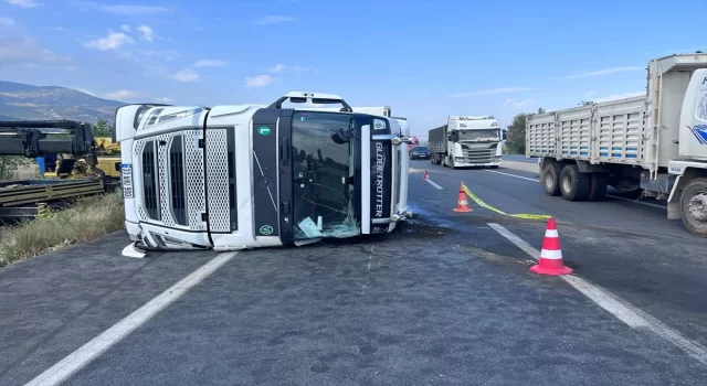 Afyonkarahisar’da devrilen tırdaki sürücü öldü