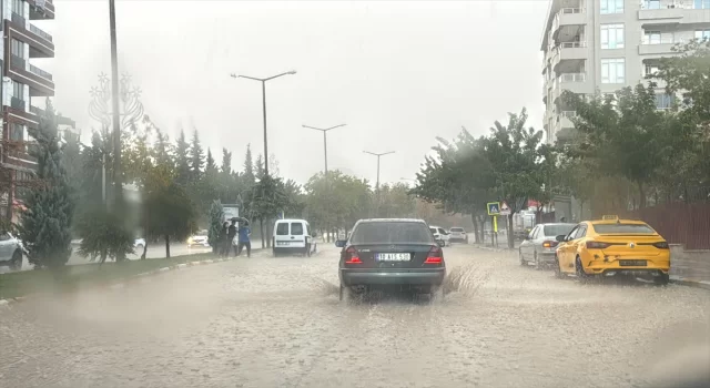 Şanlıurfa’da sağanak etkili oldu