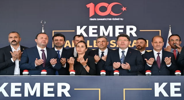 Adalet Bakanı Tunç, Kemer Adalet Sarayı’nın temel atma töreninde konuştu: