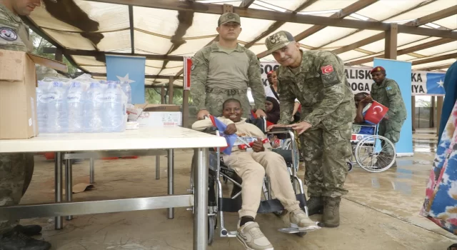 Somali Türk Görev Kuvveti Komutanlığı, Somali’de tekerlekli sandalye dağıttı