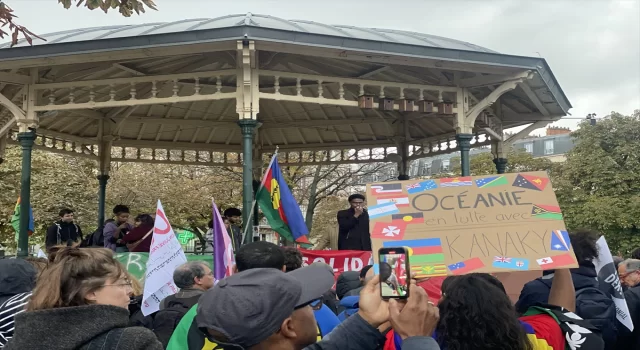 Yeni Kaledonya’nın 171 yıldır Fransız sömürgesi altında olması Paris’te protesto edildi