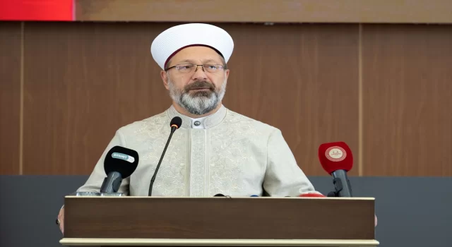 Diyanet İşleri Başkanı Erbaş, ”Kur’an Ayetleri ve Bilimsel Veriler Işığında Arz Sempozyumu”nda konuştu: