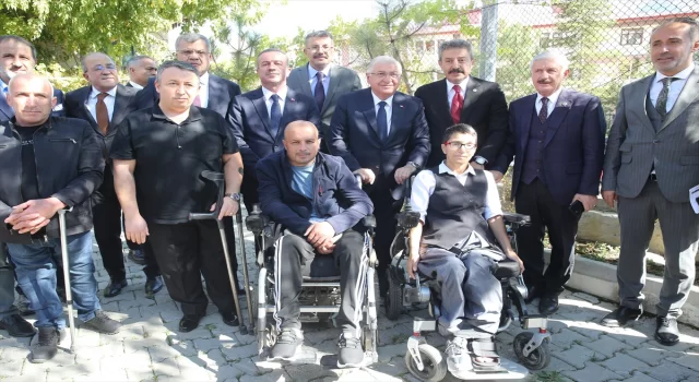 Milli Savunma Bakanı Güler, Hakkari’de ziyaretlerde bulundu 