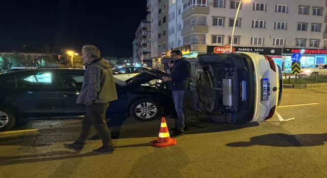 Erzurum’da 2 aracın karıştığı kazada 6 kişi yaralandı