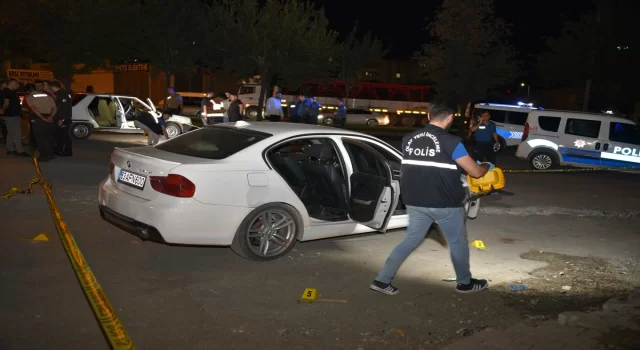 Şanlıurfa’da aracın camına tüfek saçması isabet etti, 6 kişi yaralandı 