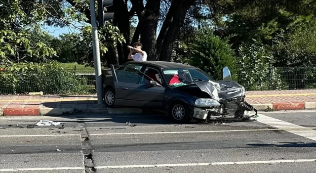 Samsun’da 3 aracın karıştığı kazada 5 kişi yaralandı