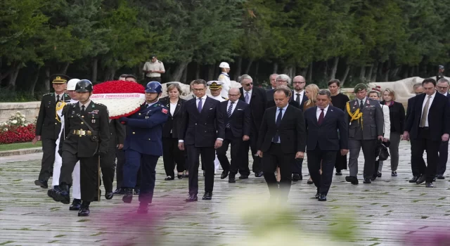 Finlandiya Cumhurbaşkanı Stubb, Anıtkabir’i ziyaret etti