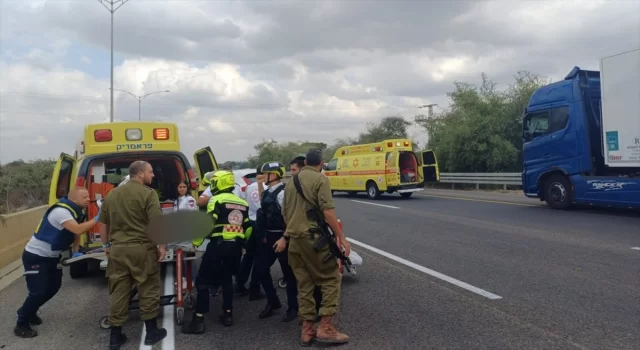 Lübnan’dan Hizbullah’ın attığı roket, Tel Aviv yakınlarında otoyola düştü