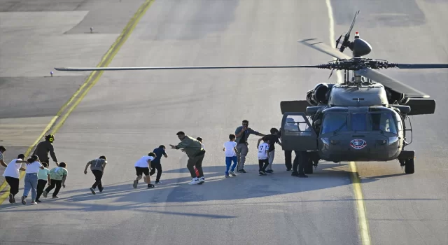 TEKNOFEST Adana’da helikopterle uçuş deneyimi yaşadılar