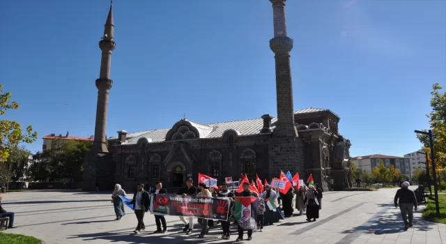 Kars’ta sağlık çalışanları Gazze için 47 haftadır ”sessiz yürüyüş” yapıyor